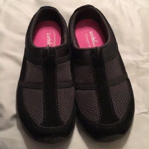 Easy Spirit slide on’s, size 9
